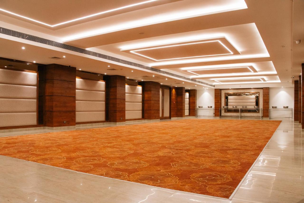 Playotel Premier Vijay Nagar Indore Eksteriør billede